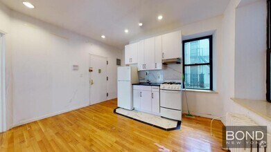 Building Photo - 104 Second Avenue