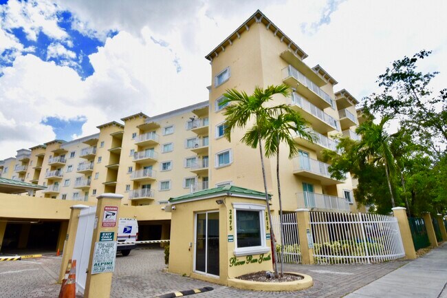Foto del edificio - 2475 NW 16th Street Rd
