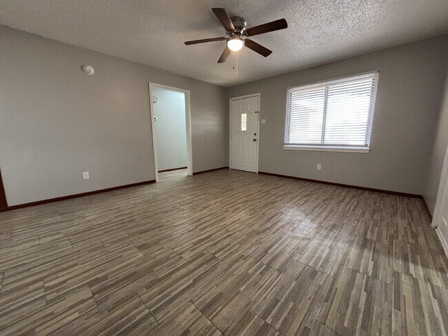 Foto del edificio - 5720 46th St