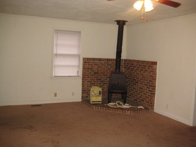 Building Photo - 7535 Tyson St