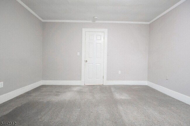 Foto del edificio - 17 Hazelwood Ave