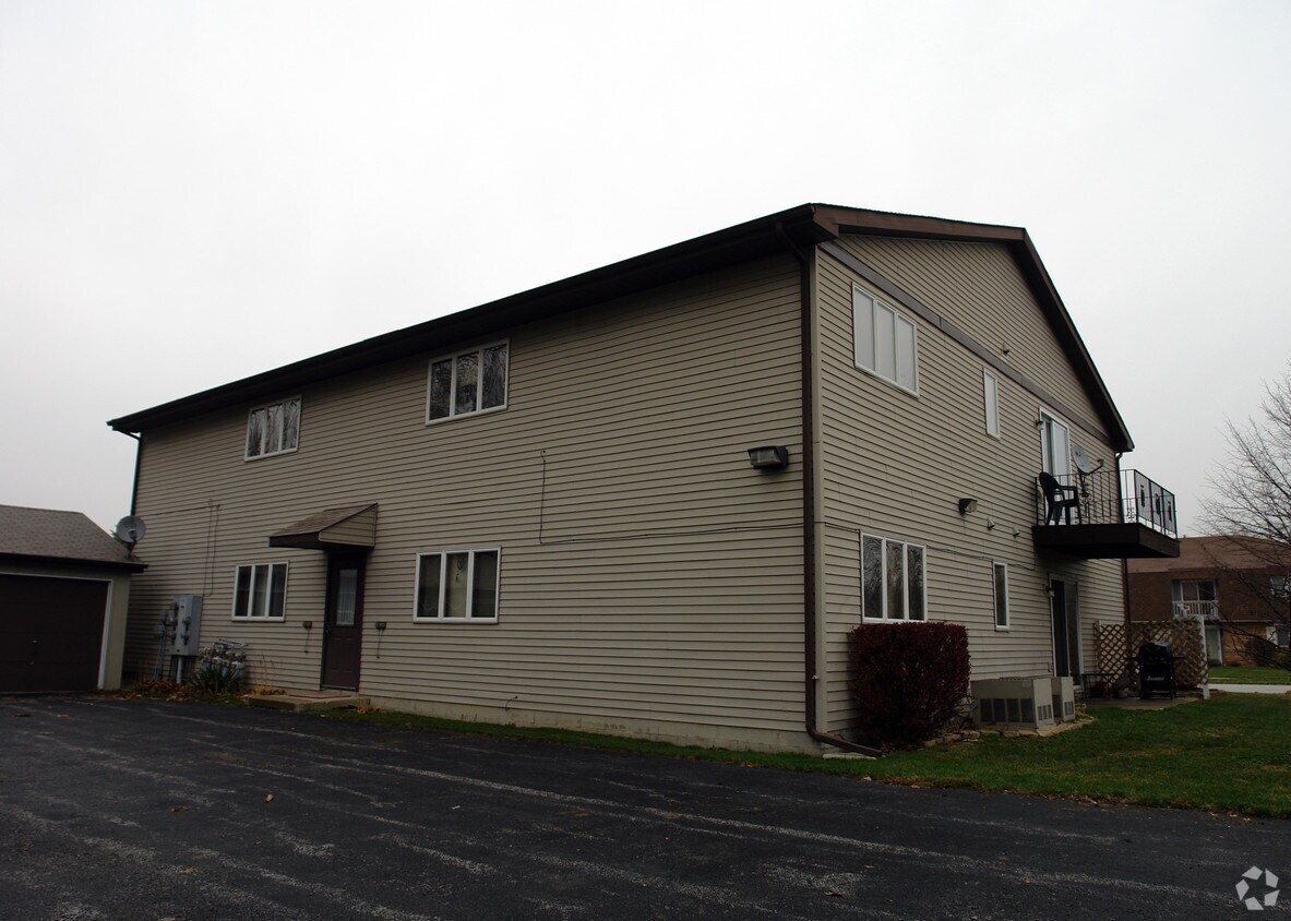 Foto del edificio - 2440-2446 Harvest Dr