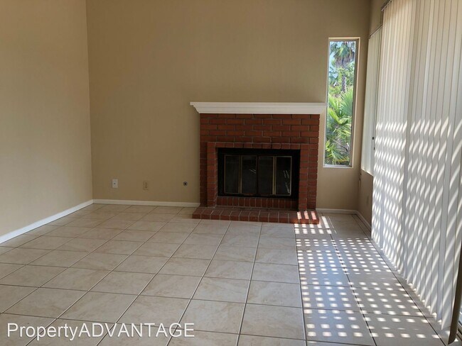 Building Photo - 3 br, 2 bath House - 1665 Avenida Oceano