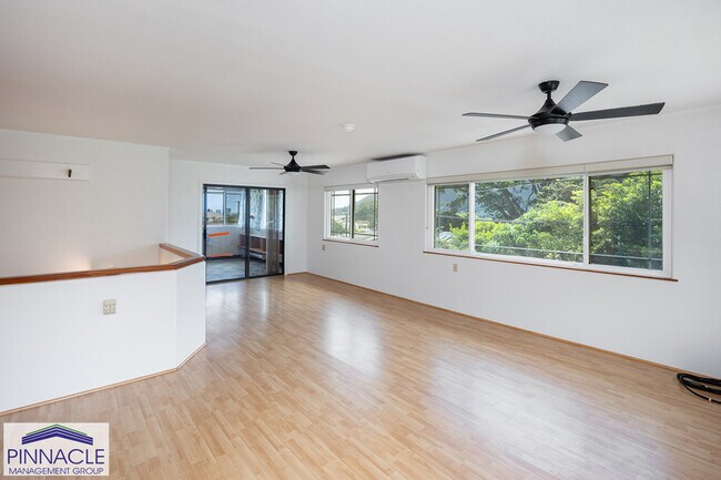 Foto del edificio - 3329 Woodlawn Dr