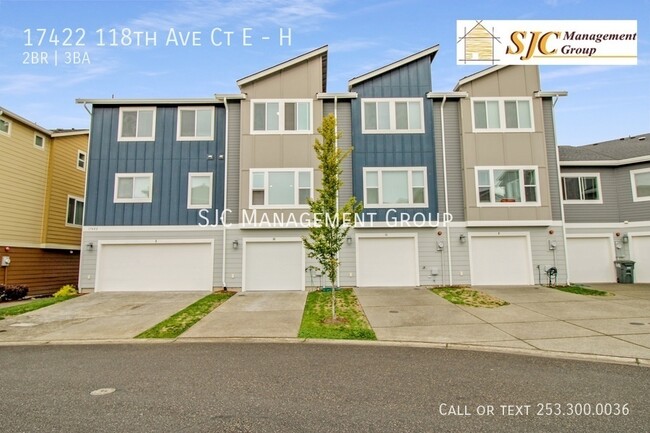 Foto del edificio - Fantastic three-story condo in South Hill