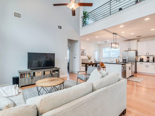 Foto del edificio - 7404 Oberon St