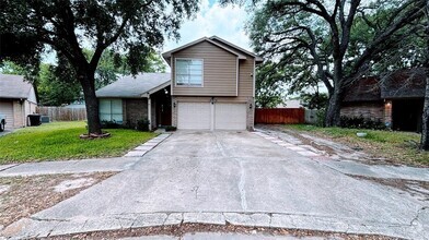 Building Photo - 10319 Oak Limb Dr