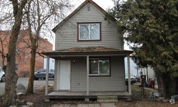 Building Photo - 1717 W Maxwell Ave