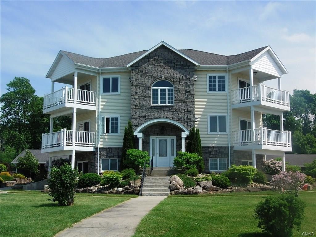 Primary Photo - 10 Dockside Dr