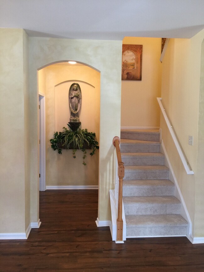Foto del edificio - 14328 Laurel Tree Ln