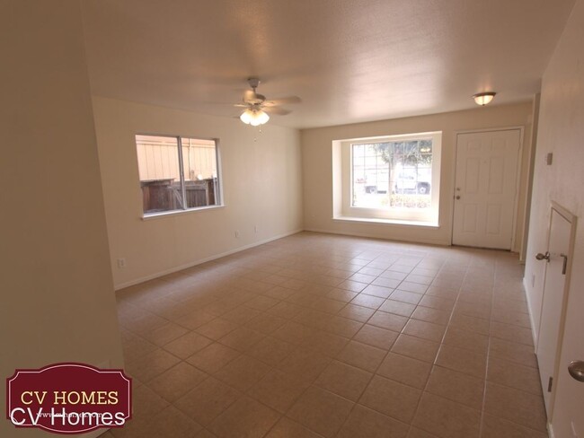 Foto del edificio - 4781 N Polk Ave