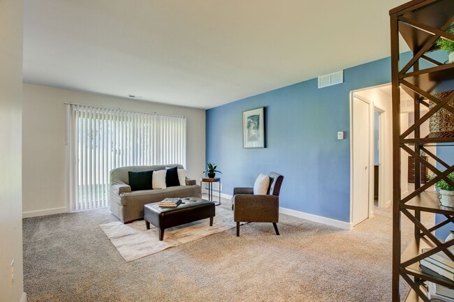 Maple Place Apartment in Southfield MI - Maple Place Apartments