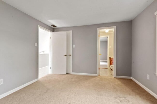 Photo - 648 Golfview Dr House