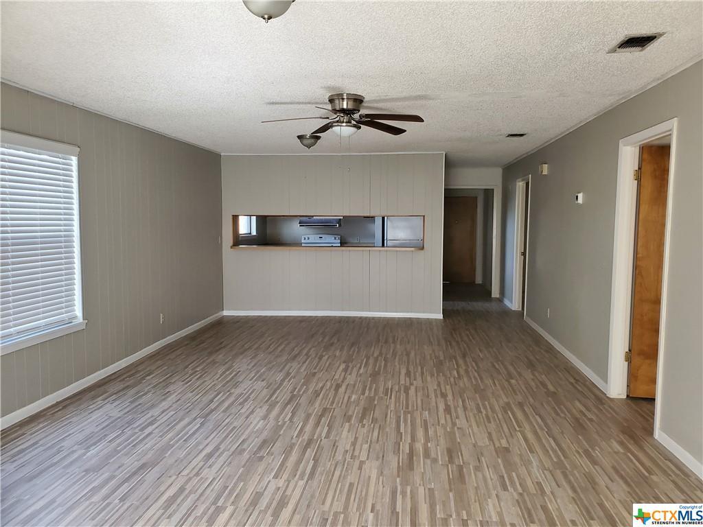 Primary Photo - 1304 Canary Ln