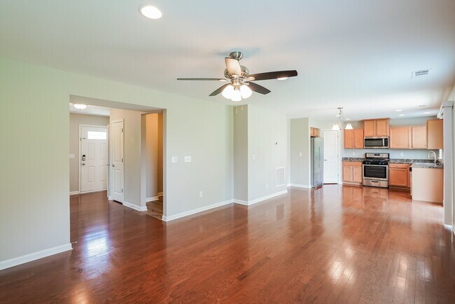 Foto del edificio - 408 Parmley Ln
