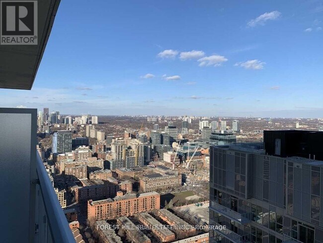 Photo du bâtiment - 15 Lower Jarvis St