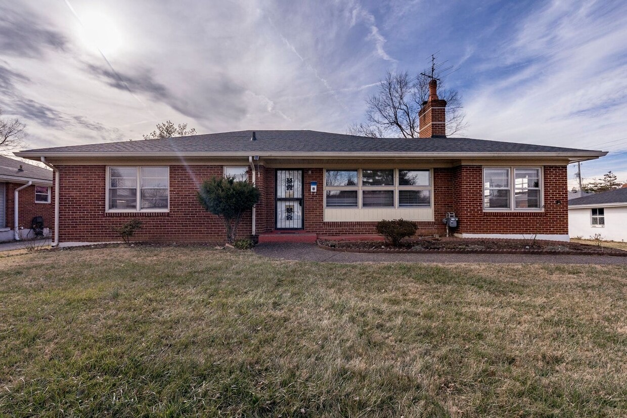 Photo - 3706 Chevy Chase Rd (West Buechel/Hikes Ln)