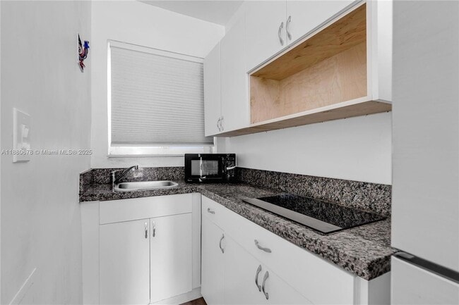 Photo - 110 NW 9th Ave Apartment