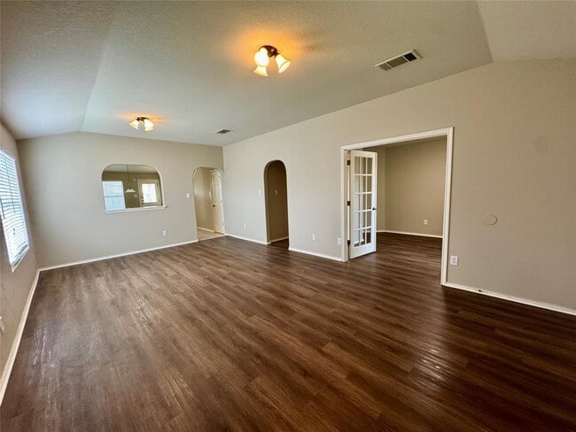 Building Photo - 105 Oakland Cove