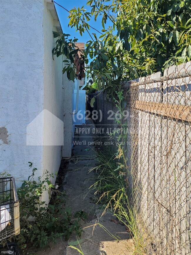 Foto del edificio - 2 br, 1 bath House - 246 1/2 West 69th Str...