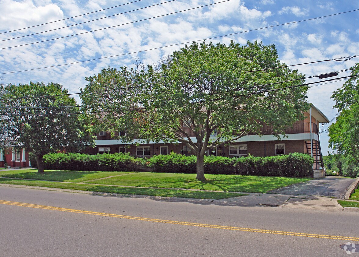 Foto del edificio - 431-435 N Heincke Rd