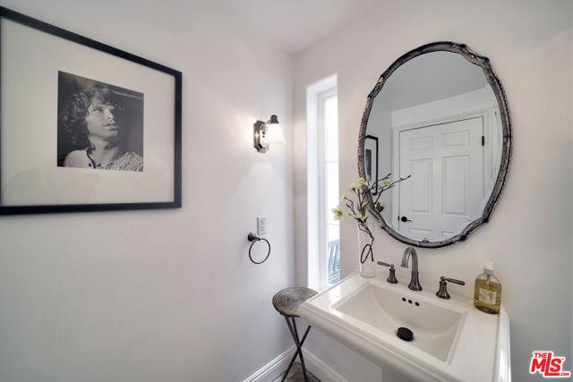 Foto del edificio - 6436 Lunita Rd