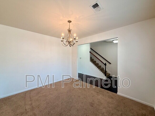 Foto del edificio - 141 Hay Meadow Ln