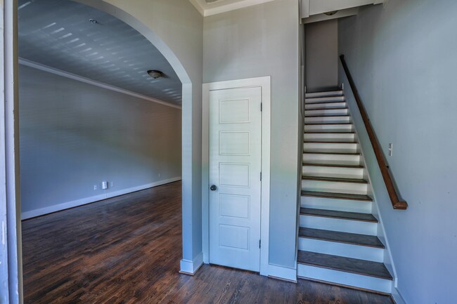 Building Photo - 1342 Essex Manor Circle
