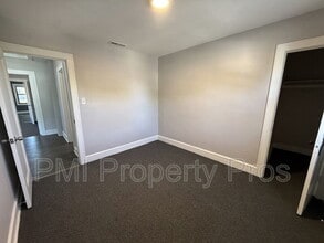 Building Photo - 4043 N 24th Pl