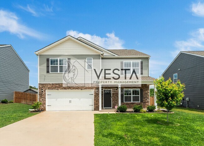 Building Photo - 240 Ridgeview Ln