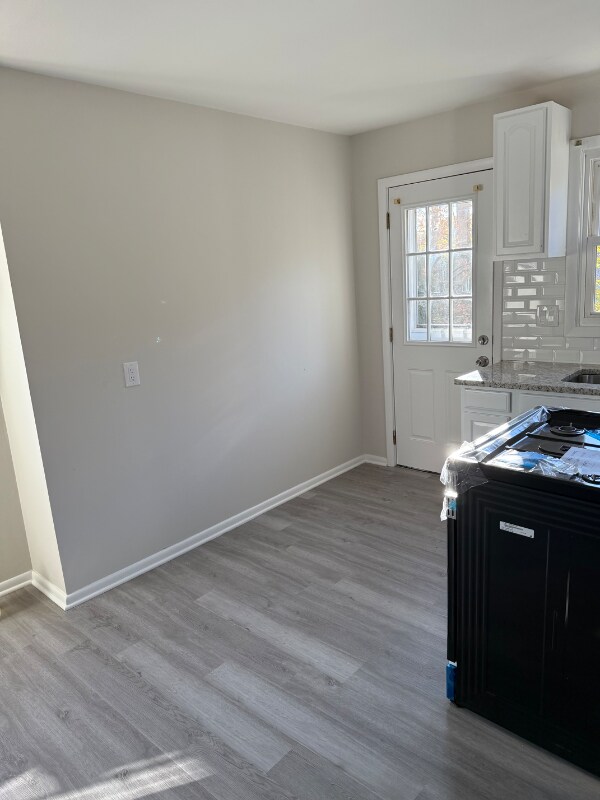 Foto del edificio - 80 Campbell Ave