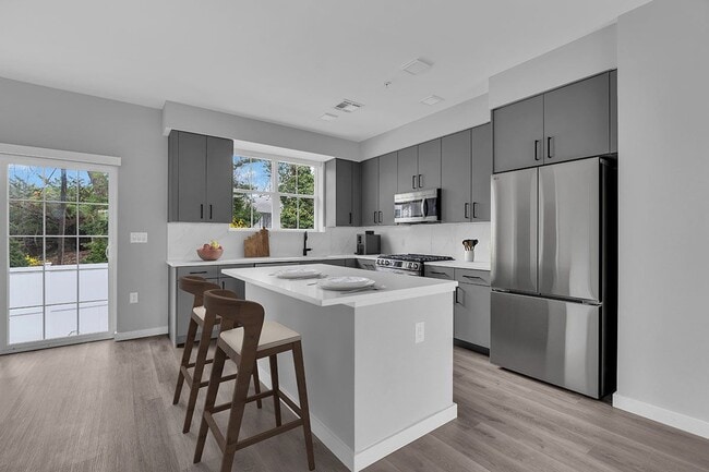 Building Photo - Woodland Square at Park Ridge