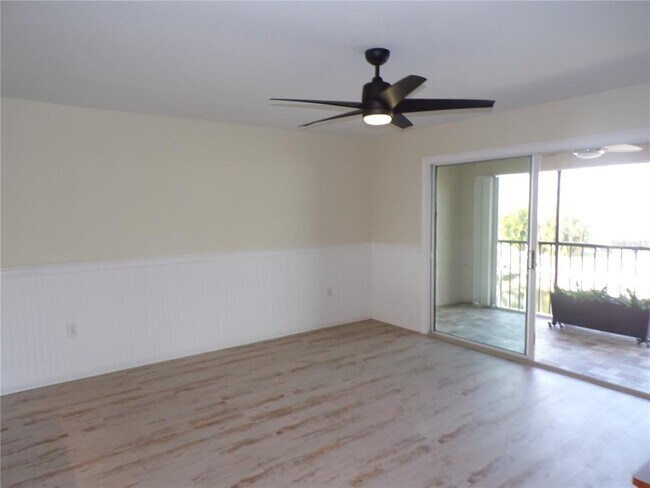 Building Photo - 1335 Mineo Dr