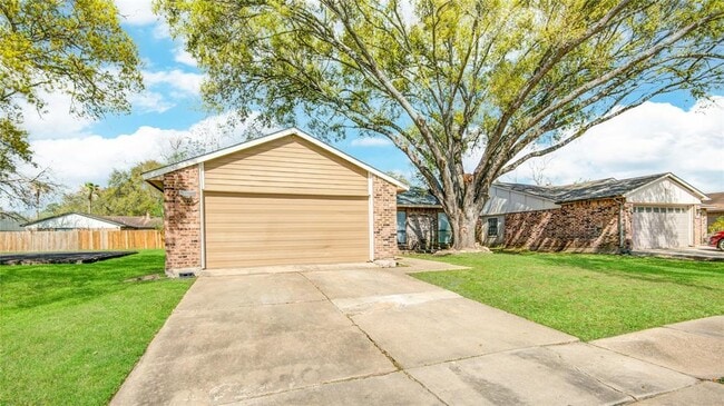 Building Photo - 6839 Tara Dr