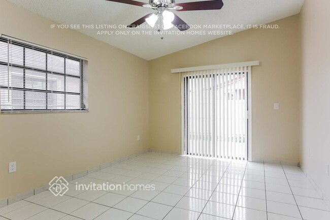 Building Photo - 2522 W 72nd St