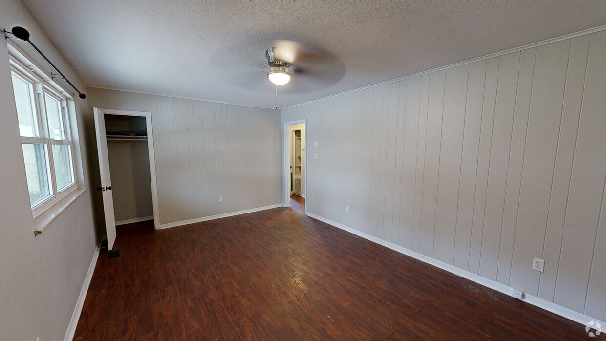 Photo - Golf View Apartments
