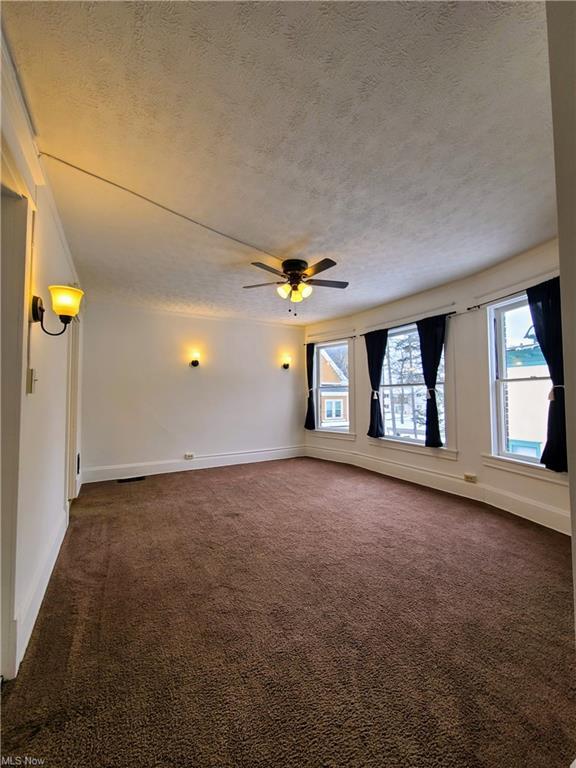 Building Photo - 215 Park Ave