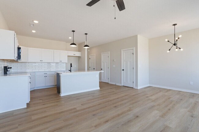 Foto del edificio - Pineway Tracy Plan