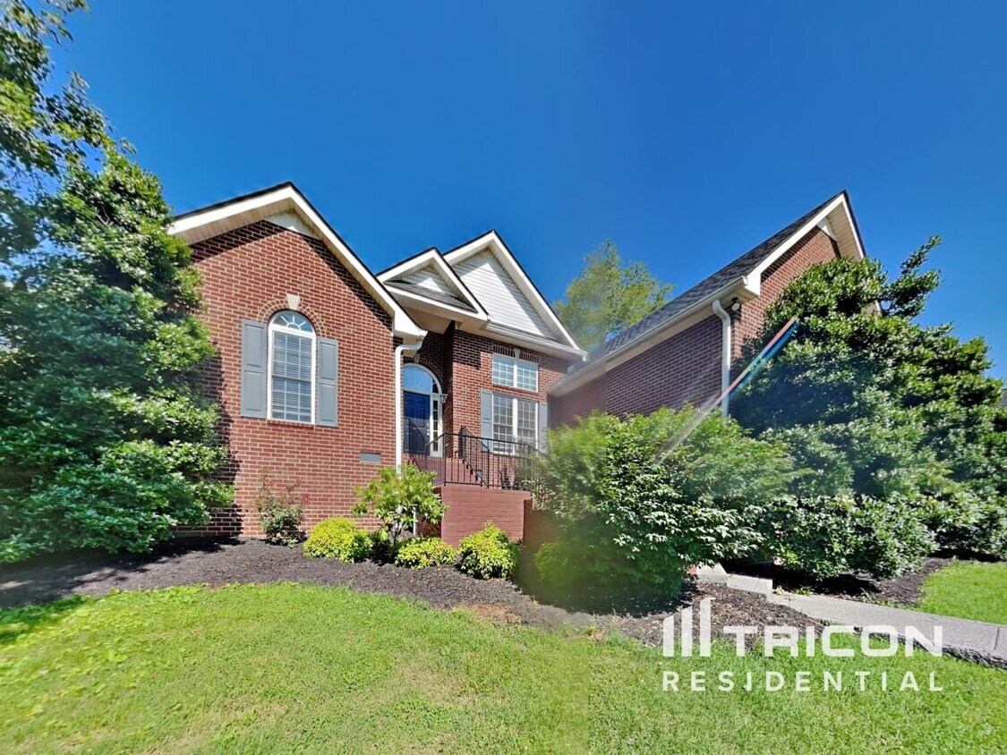 Foto principal - 419 Fieldstone Dr