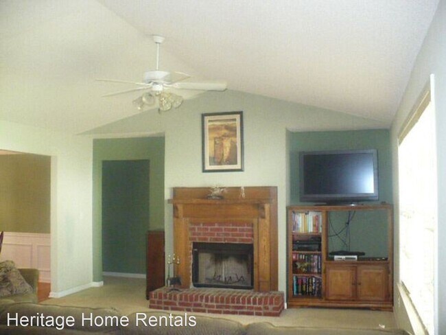 Building Photo - 4 br, 3 bath House - 4099 Whistler Drive