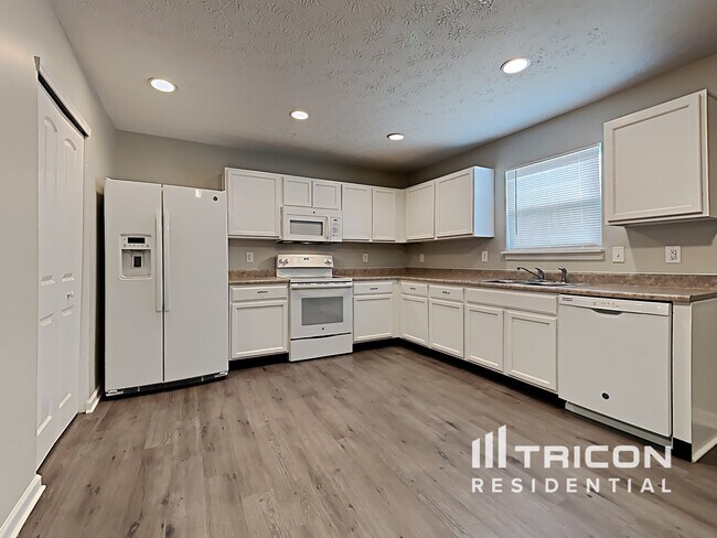Foto del edificio - 2368 Bridlewood Dr