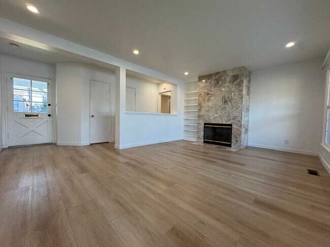 Foto del edificio - 22051 Vanowen St