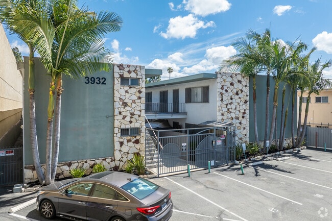 Building Photo - 3932 Sepulveda Blvd