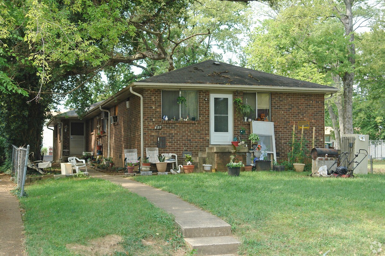 Primary Photo - 304 Neill Ave