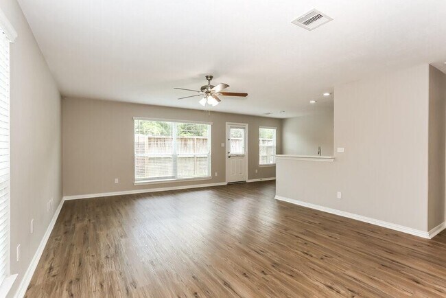 Foto del edificio - 2811 Puddle Duck Ct
