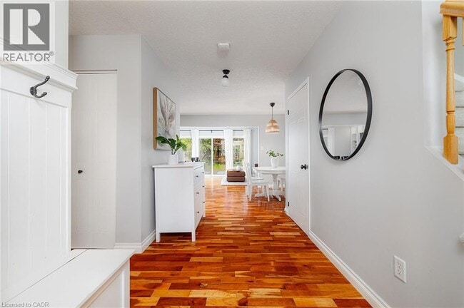 Photo du bâtiment - 508 Brookmill Crescent