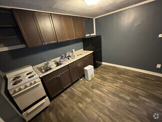 Building Photo - 261 Union Ave