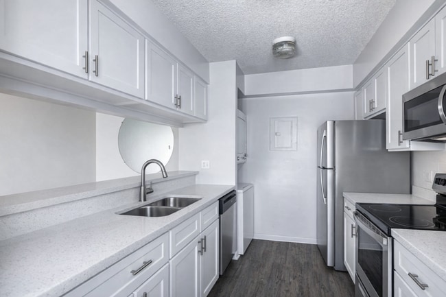 Interior Photo - Falcon Point