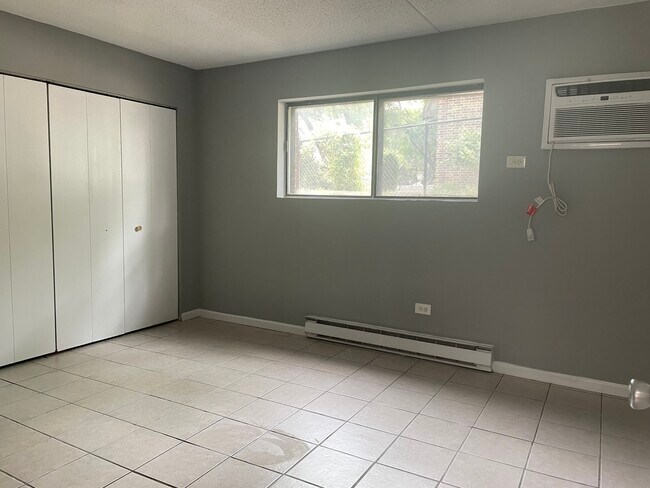 Foto del edificio - 21W284 Tee Ln