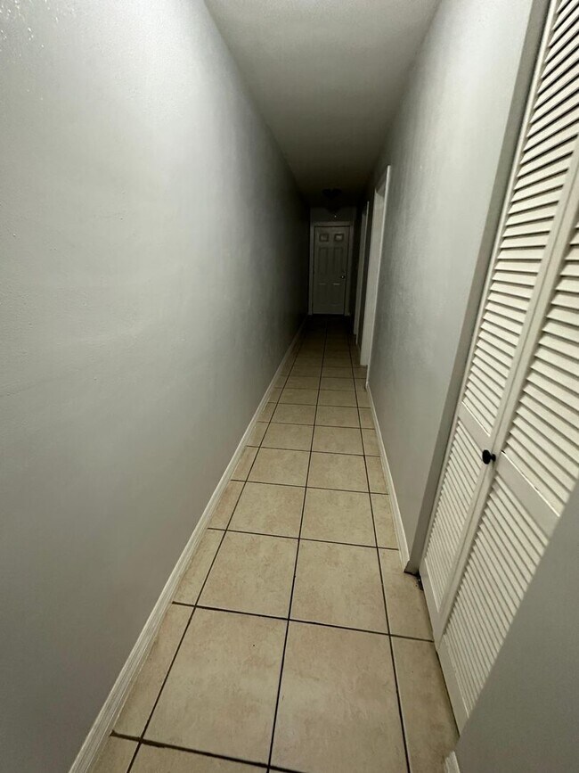 Foto del edificio - 1109-1111 W 20th St